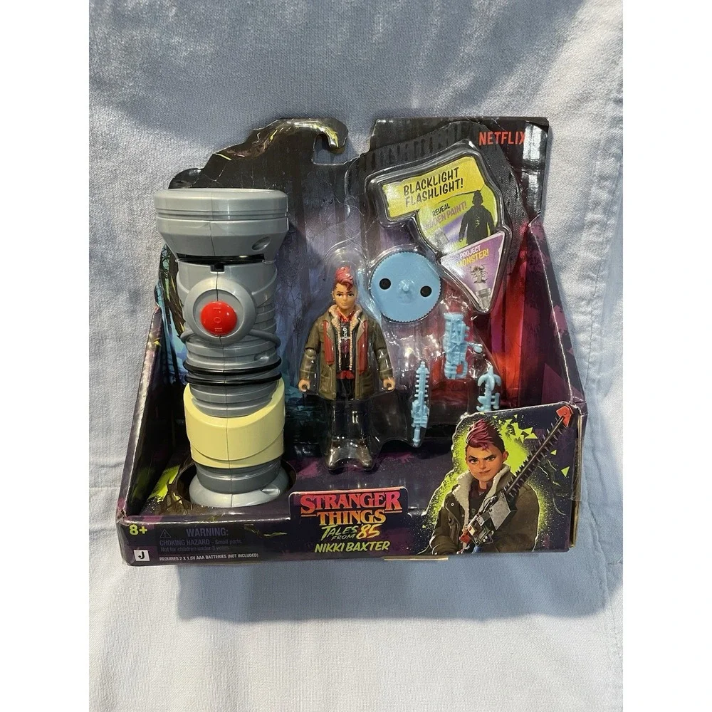 NEW Netflix Stranger Things Tales from '85 Flashlight Nikki Baxter & Accessories